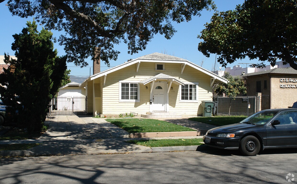 Foto principal - 123 E Palmer Ave