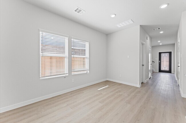 Building Photo - 259 Brazen Frst Trl