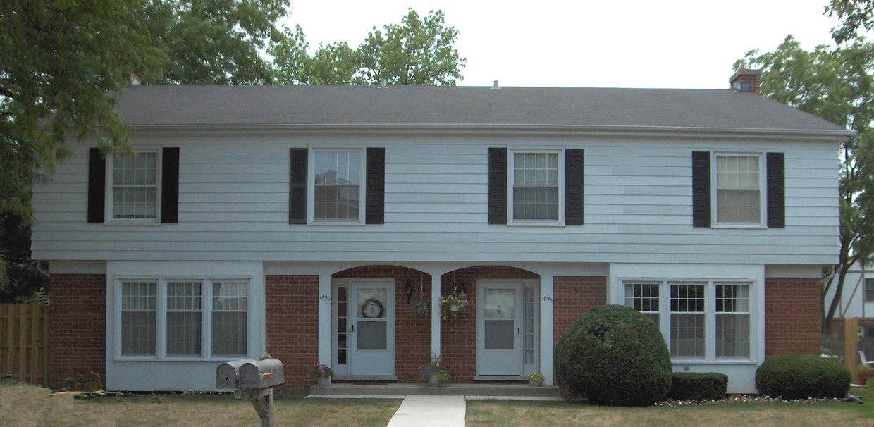 1710 Colonial Ln, Northfield, IL 60093 Townhome Rentals in Northfield