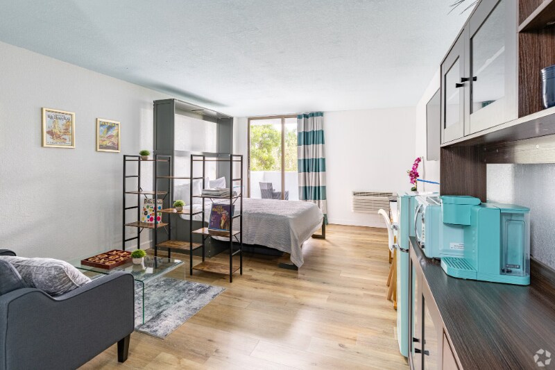Foto principal - 3501 Inverrary Blvd
