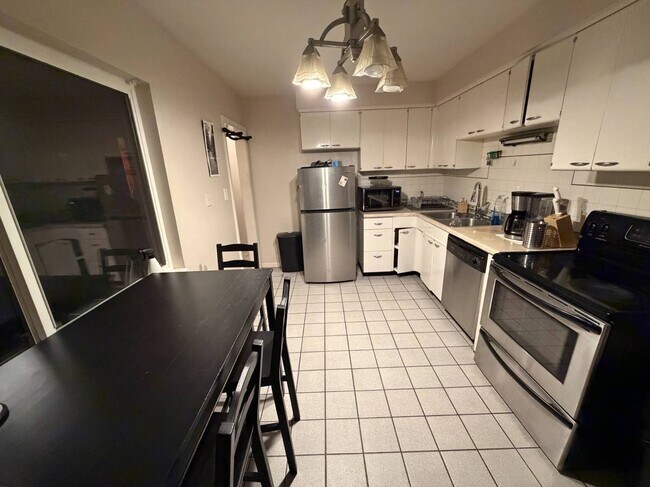 Foto del edificio - 1427 E Federal Way