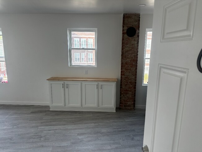 Foto del edificio - 2131 Williams Ave