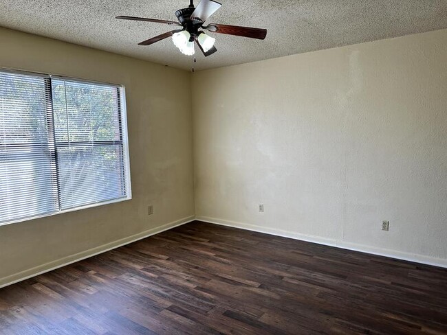 Building Photo - 2811 Granger St