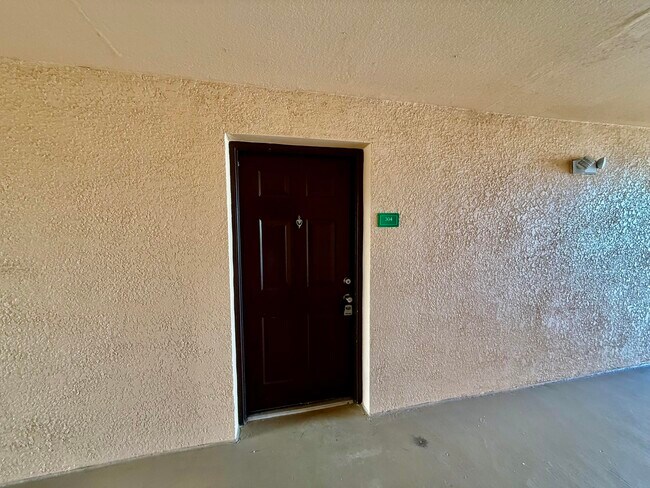Foto del edificio - 271 SW Palm Dr