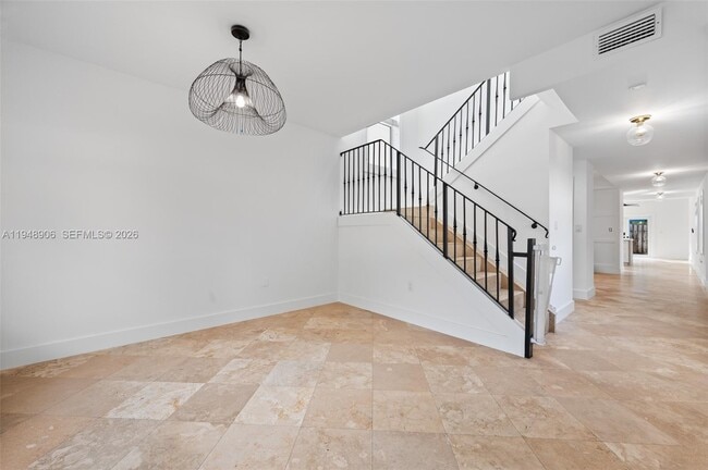 Building Photo - 2922 Virginia St