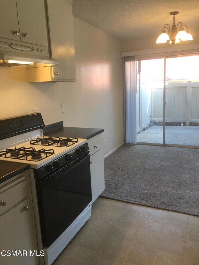 Building Photo - 1441 Ramona Dr