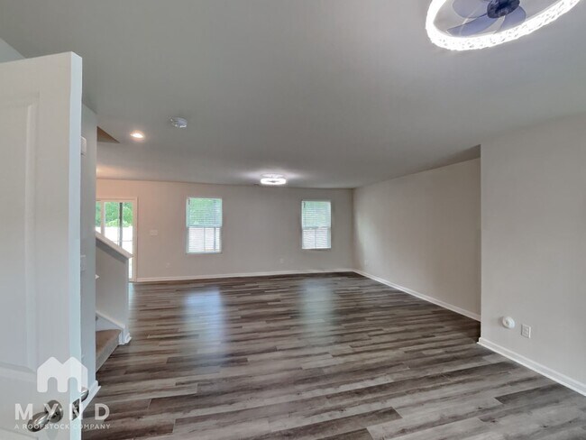 Building Photo - 7013 Ludell Ln