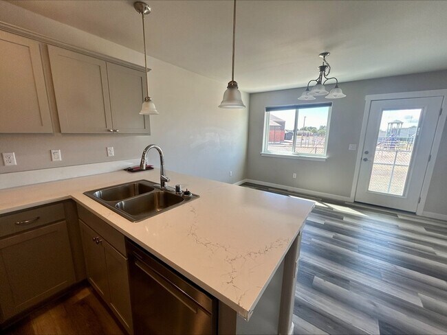 Foto del edificio - 610 Mead Ave