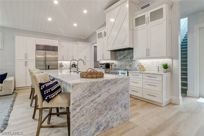 Foto del edificio - 5130 Alpha Ct