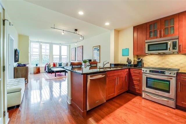 Foto del edificio - 1125 Maxwell Ln