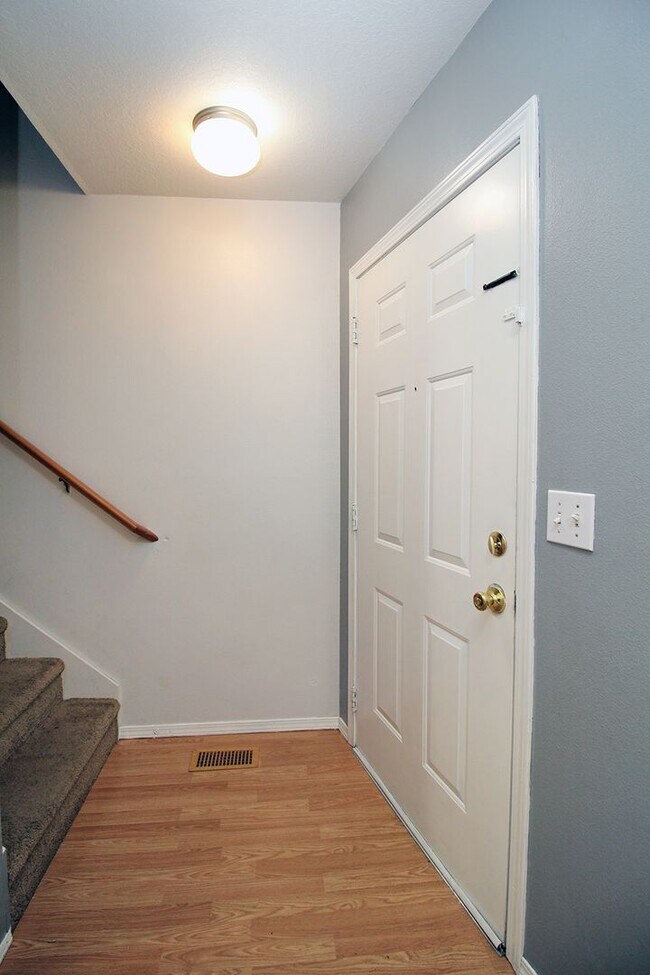 Foto del edificio - 3548-3548 NE 102nd Ave