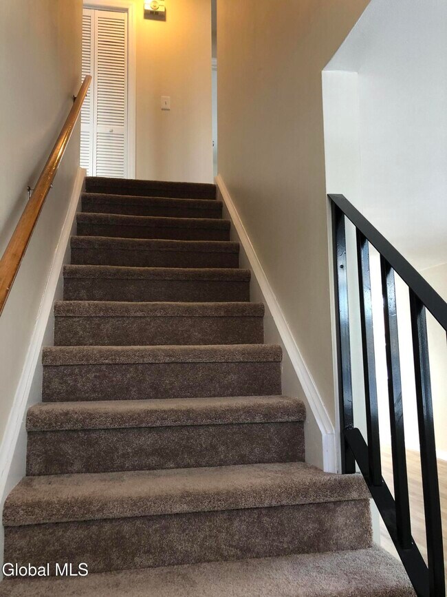 Foto del edificio - 1 Derry Ln