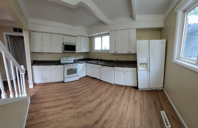 Foto del edificio - 2602 12th Ave NW