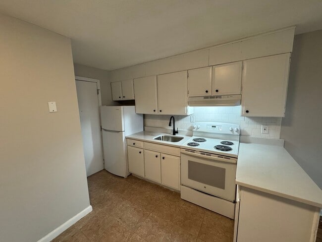 Photo - 50 Danbury Dr Apartment