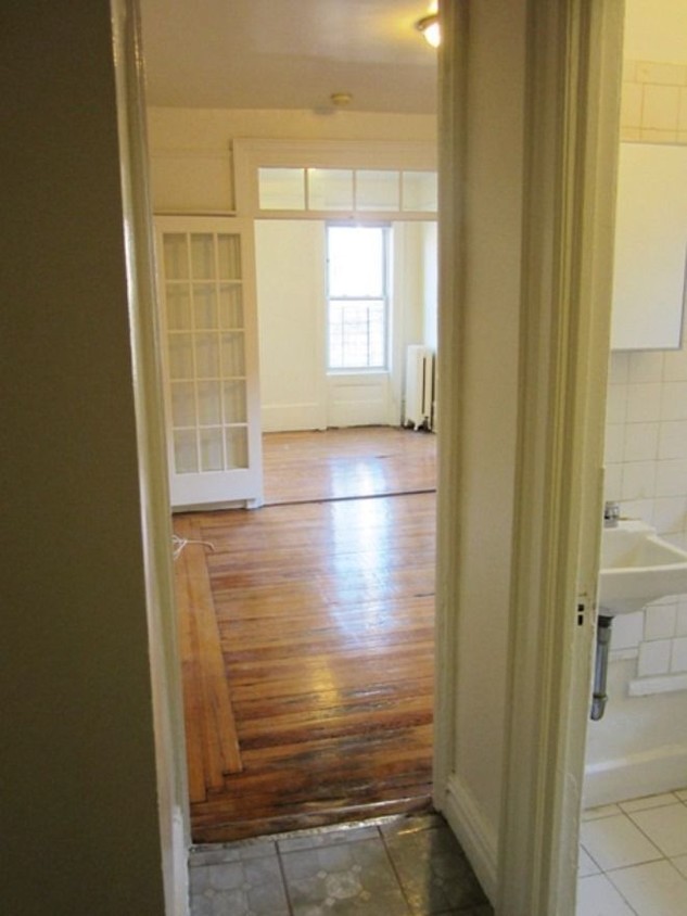 Primary Photo - 228 8th Ave