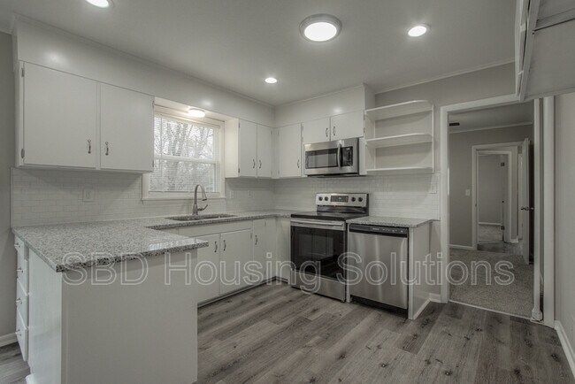 Building Photo - 6211 E 99th Street