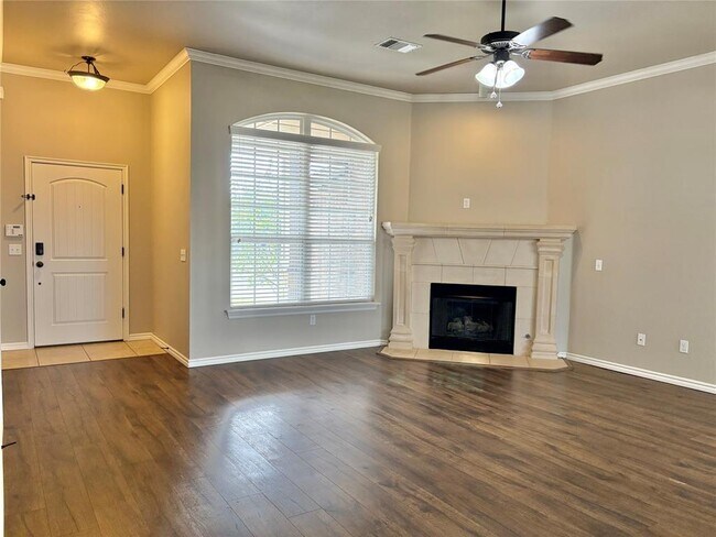 Building Photo - 517 SW 44th St