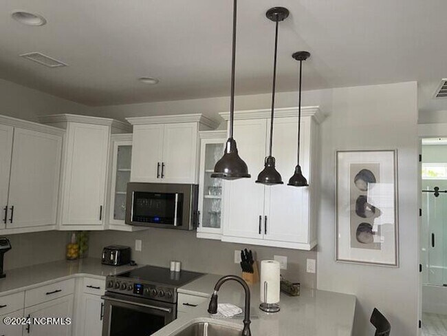 Foto del edificio - Fully furnished! Welcome to your dream rental in Calabash!