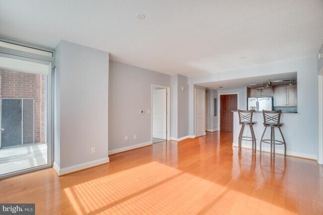 Foto del edificio - 1020 N Highland St