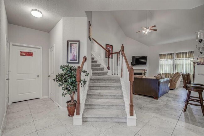 Foto del edificio - 22506 Stillwater Canyon Ln