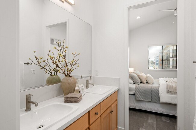 Building Photo - The Boulevards