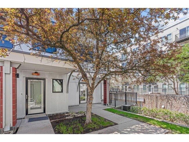 Foto del edificio - 2818 Aldrich Ave S