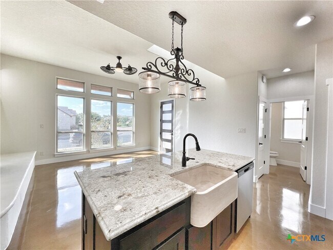 Building Photo - 1690 Gruene Vineyard Crossing