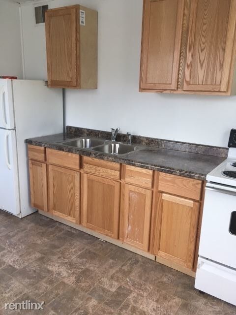 Building Photo - 2 br, 1 bath Duplex - 114 23rd St S