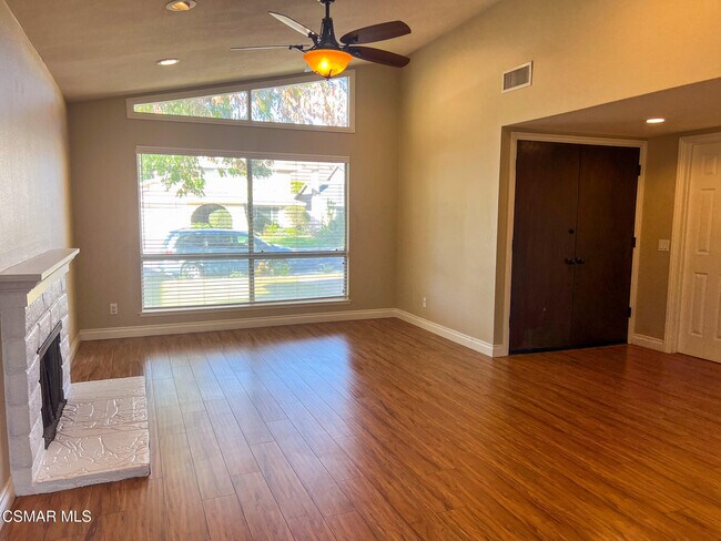 Foto del edificio - 5458 Softwind Wy