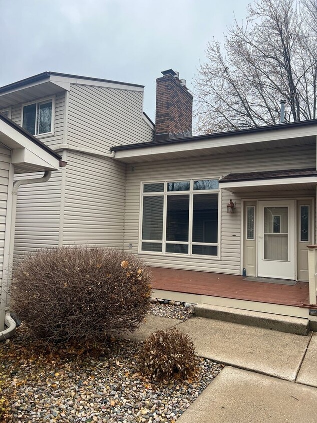 Foto principal - Townhome for Rent