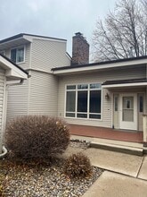 Building Photo - 1671 Pleasant Vw Dr