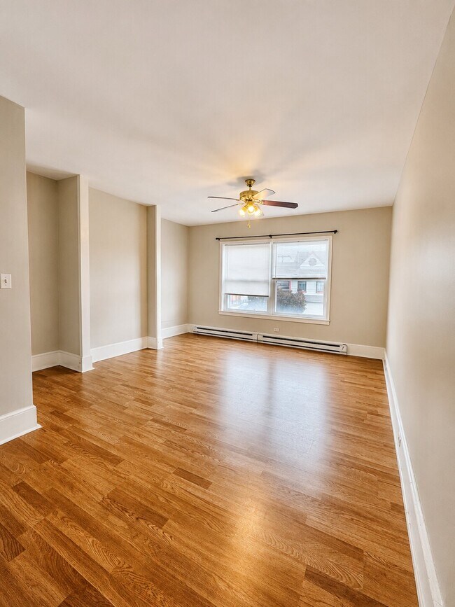 Building Photo - 5252 Cedar Ave