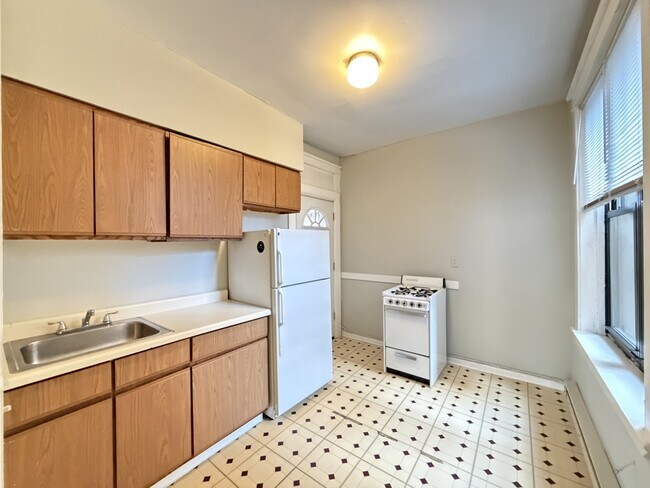 Foto del edificio - 714 W Barry Ave