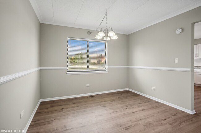 Building Photo - 141 E Grand Ave