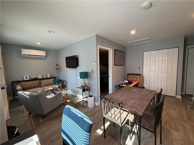 Building Photo - 2701 Hood Ave NW