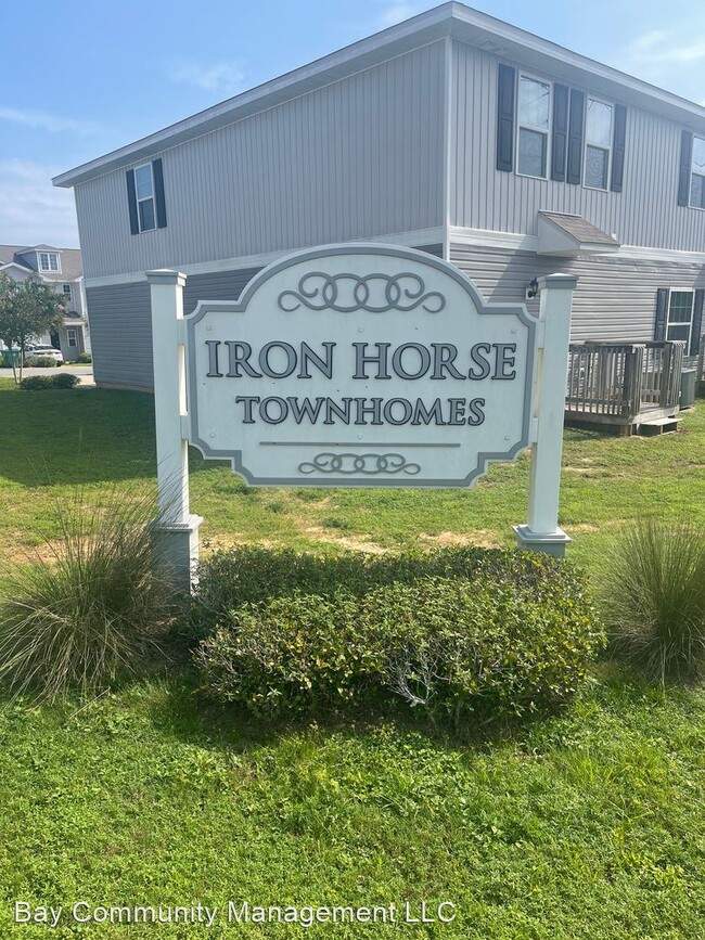 Building Photo - 3 br, 2.5 bath House - 129 Iron Horse E