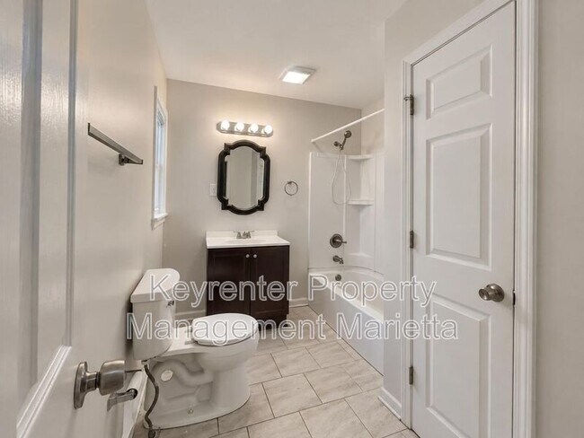 Building Photo - 3230 Lamar Cir SE