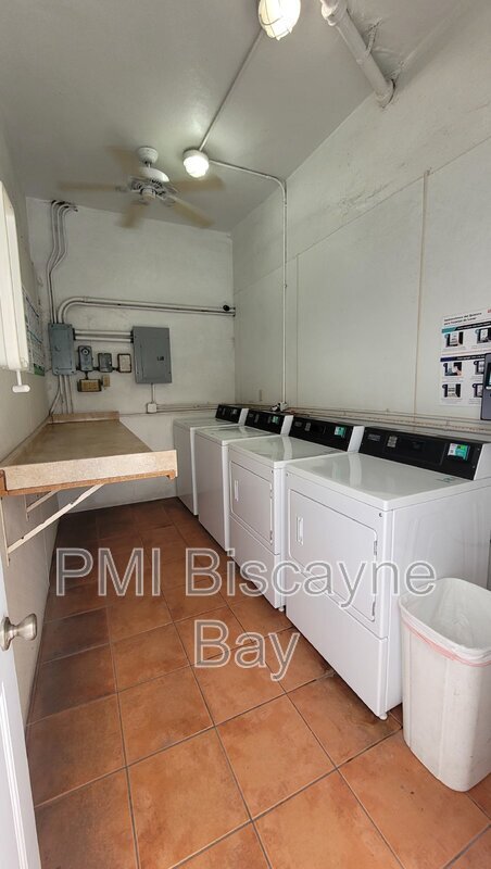 Building Photo - 305 69th St