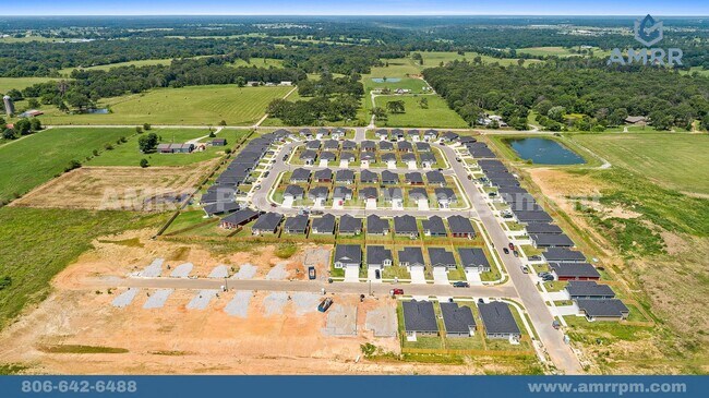 Foto del edificio - Move-In Ready 3-Bedroom Home – Ideal for F...