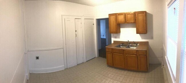 Building Photo - 3401 E. 147th Street, Unit 7