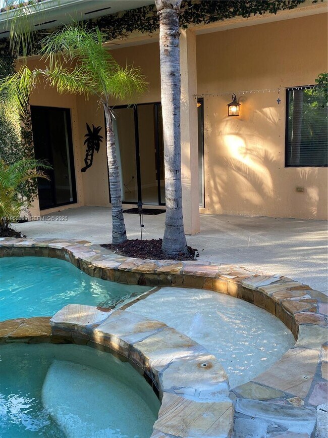 Foto del edificio - 7564 SW 190th St