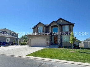 Building Photo - 698 S Lake View Dr