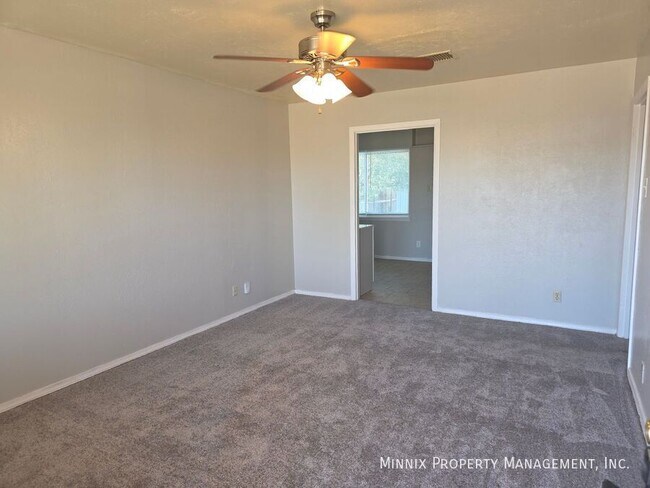 Building Photo - 4610 Storey Ave