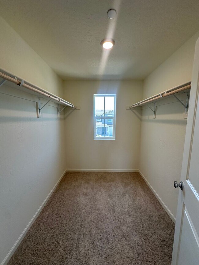 Building Photo - Newly built Home in the Wild Oak Subdivision