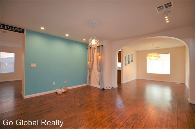 Building Photo - 5 br, 4 bath House - 9119 W Torino Ave