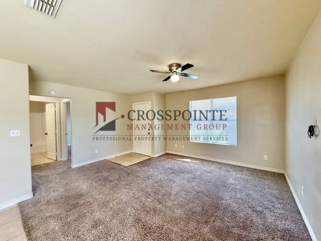 Building Photo - Tour Today! Two Bedroom, Two Bathroom Duplex!