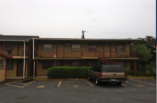 Building Photo - Villa Lynda Apartments