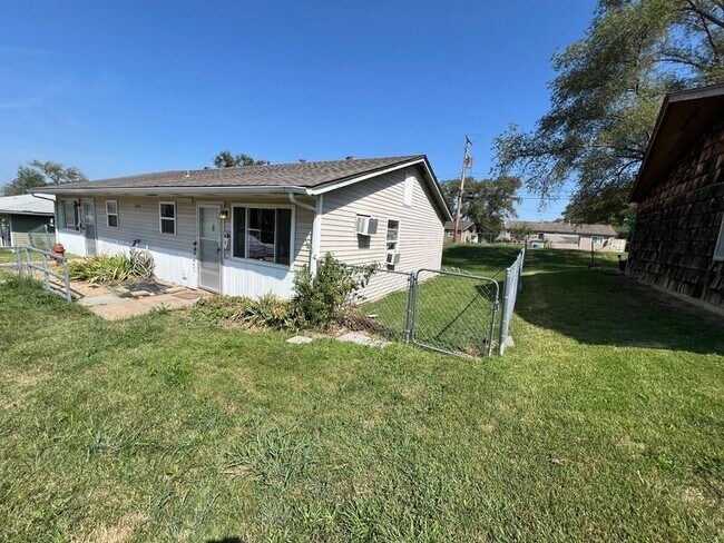 Foto del edificio - 6206 E 155th St