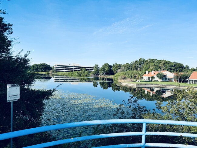 Foto del edificio - 1000 Winderley Pl
