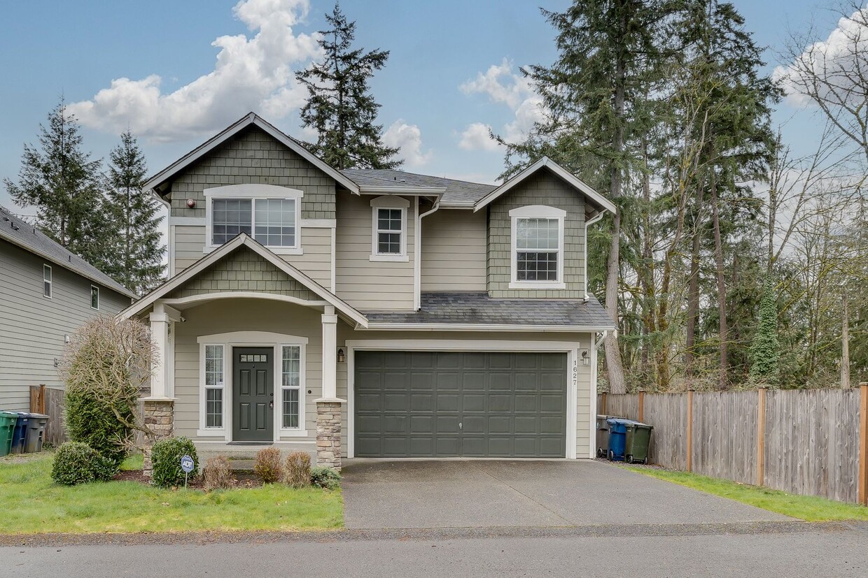 Primary Photo - Beautiful cul-de-sac home in Renton!